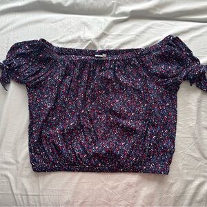 Women’s Gap top